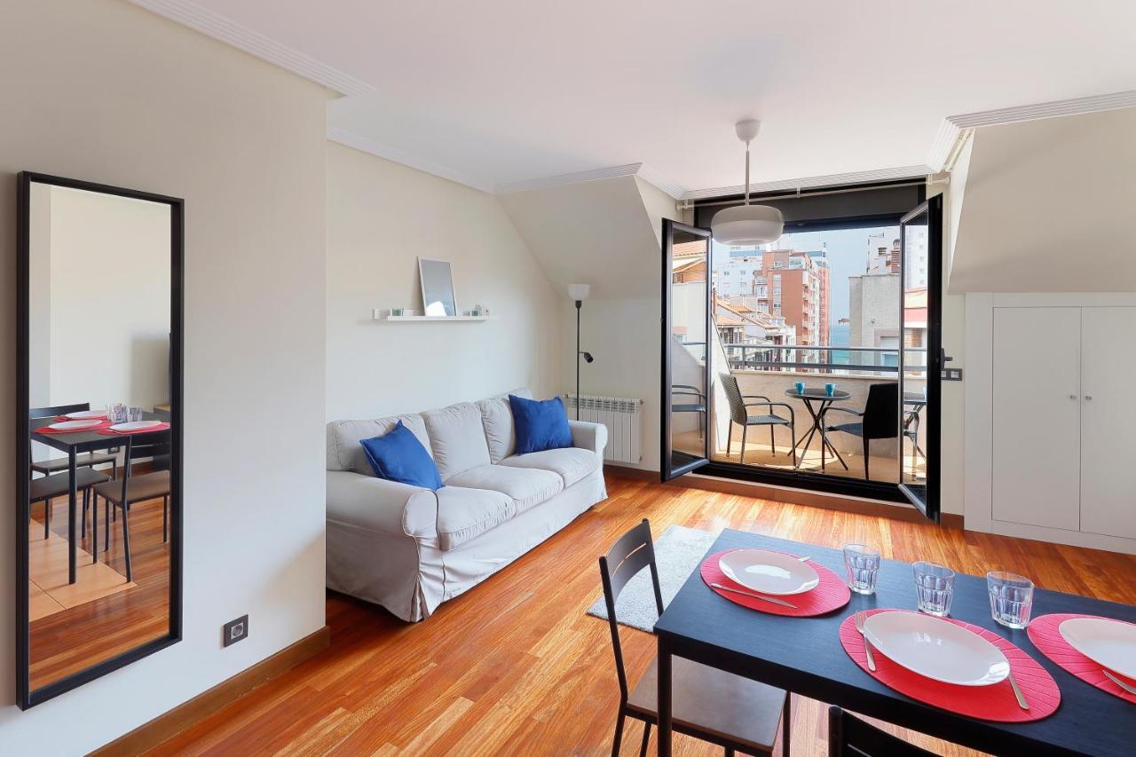 Atico Con Terraza, Vistas Al Mar Y Parking En Playa De S Lorenzo Gijón Dış mekan fotoğraf